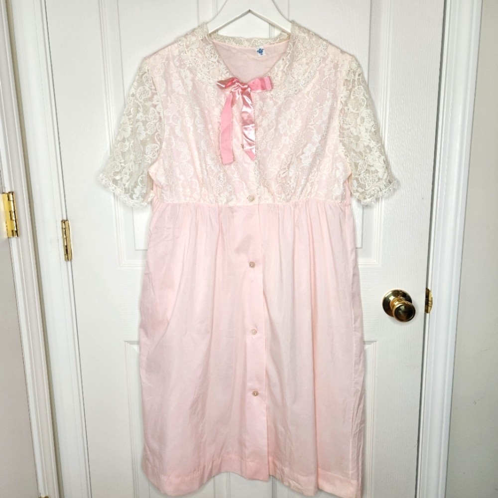 Vintage Shrank Pajamas House Dress Pale Pink Lightweight Lace Medium
